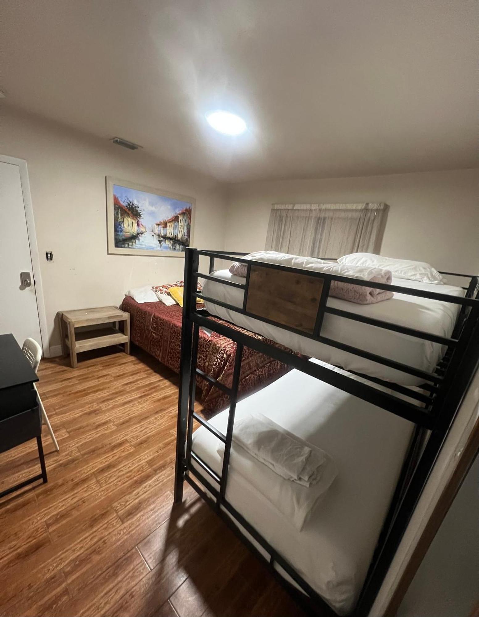 Private Inside Shared - Vida Miami